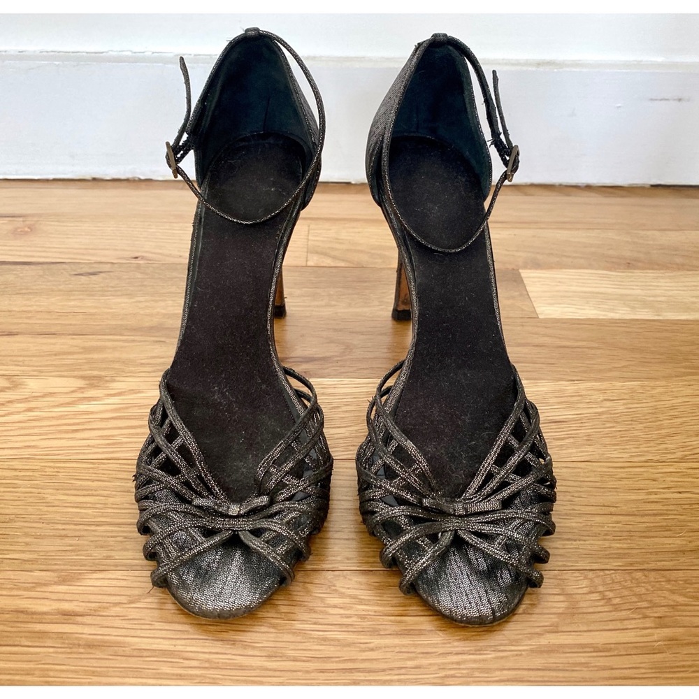 Kate Spade gray metallic sparkly dress bow heels ✨